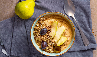 Smoothie Bowl mit Obst und Pflaumen Balsam Star